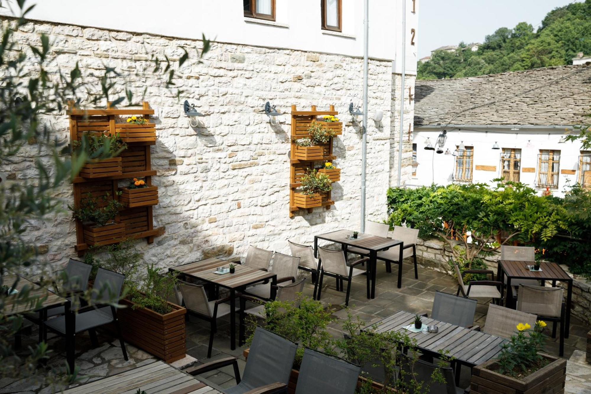 Hotel Kalemi 2 Gjirokastër Dış mekan fotoğraf