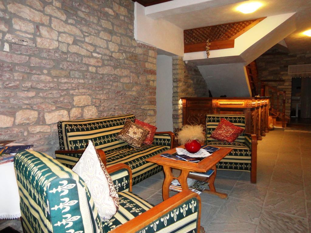 Hotel Kalemi 2 Gjirokastër Dış mekan fotoğraf