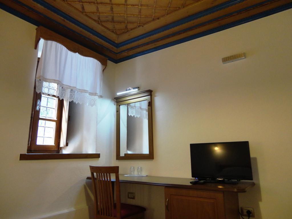 Hotel Kalemi 2 Gjirokastër Dış mekan fotoğraf