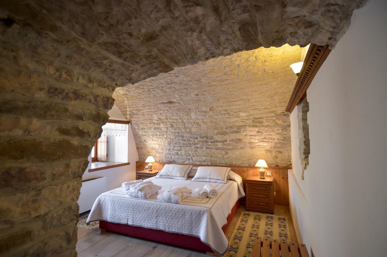 Hotel Kalemi 2 Gjirokastër Dış mekan fotoğraf