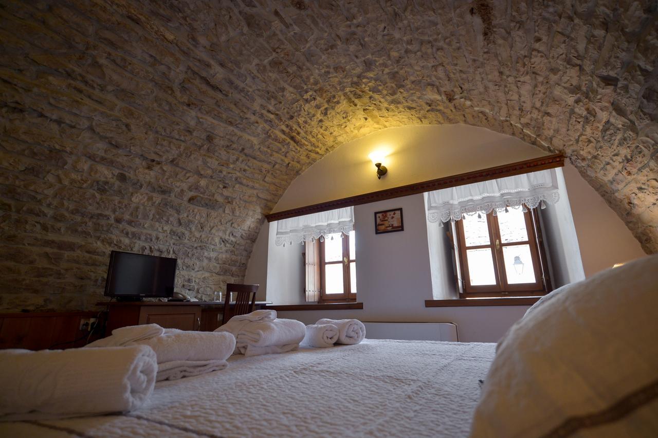 Hotel Kalemi 2 Gjirokastër Dış mekan fotoğraf