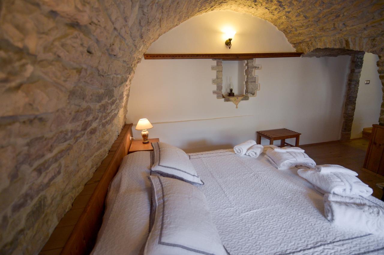 Hotel Kalemi 2 Gjirokastër Dış mekan fotoğraf