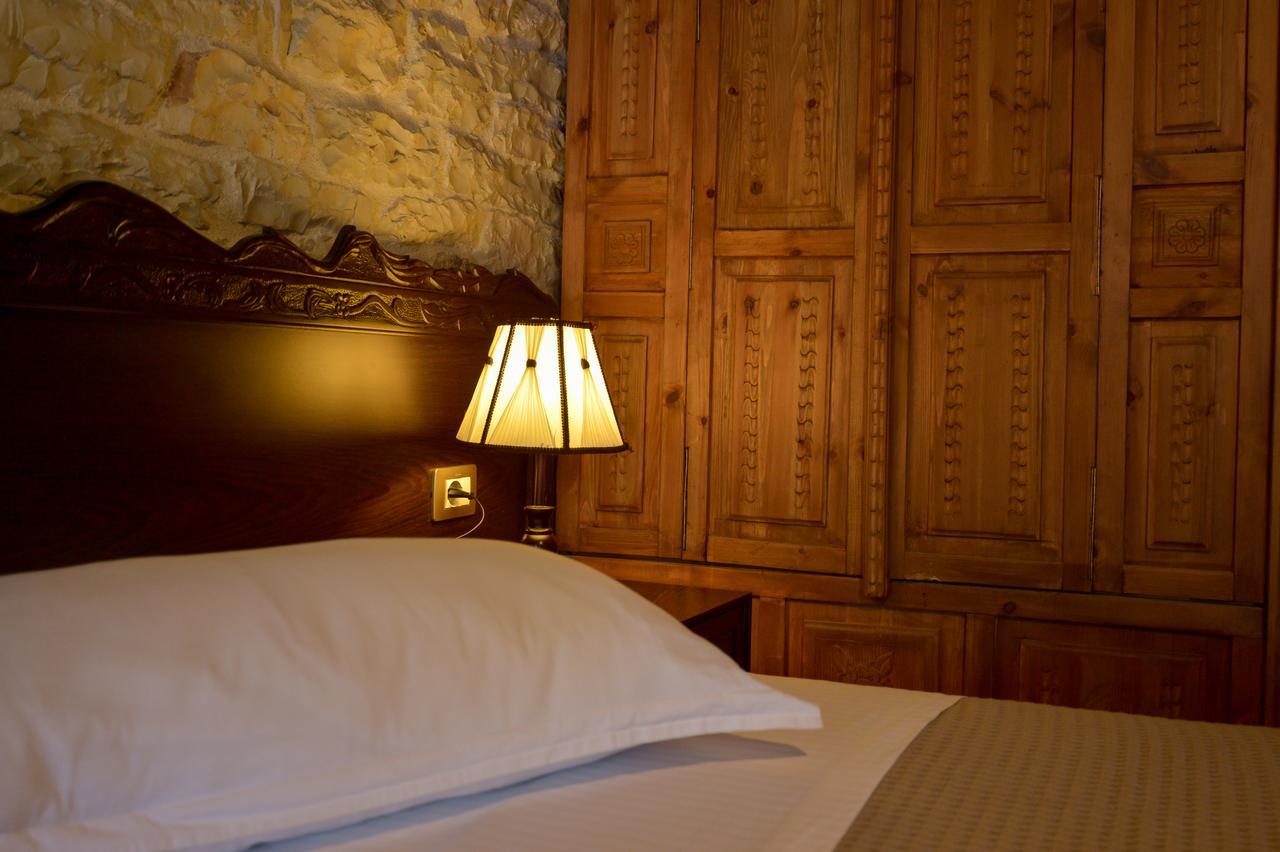 Hotel Kalemi 2 Gjirokastër Dış mekan fotoğraf